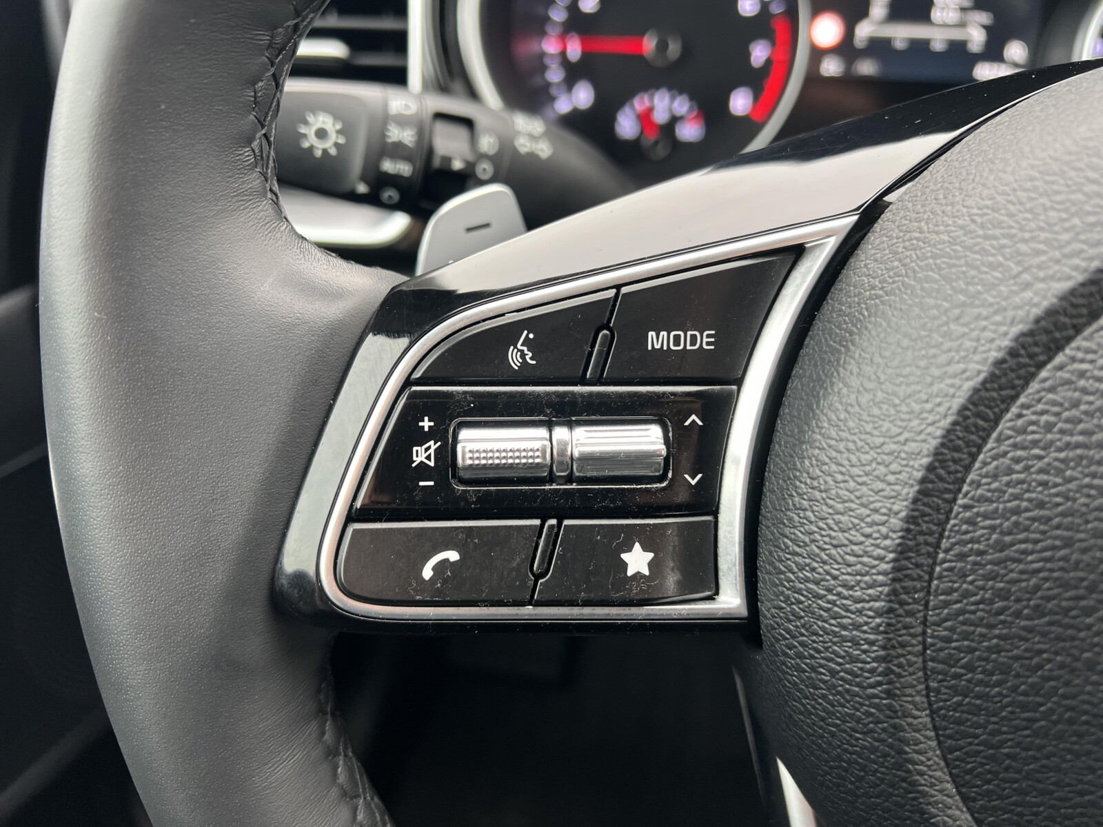 Kia Ceed - zdjęcie 14