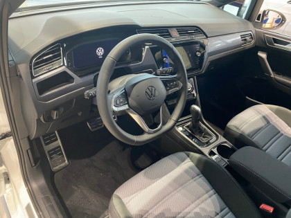 Rocznik 2026 | R-line | 7 Miejsc | LED Top | Pakiet Zimowy | Kamera