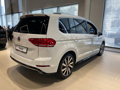 Rocznik 2026 | R-line | 7 Miejsc | LED Top | Pakiet Zimowy | Kamera