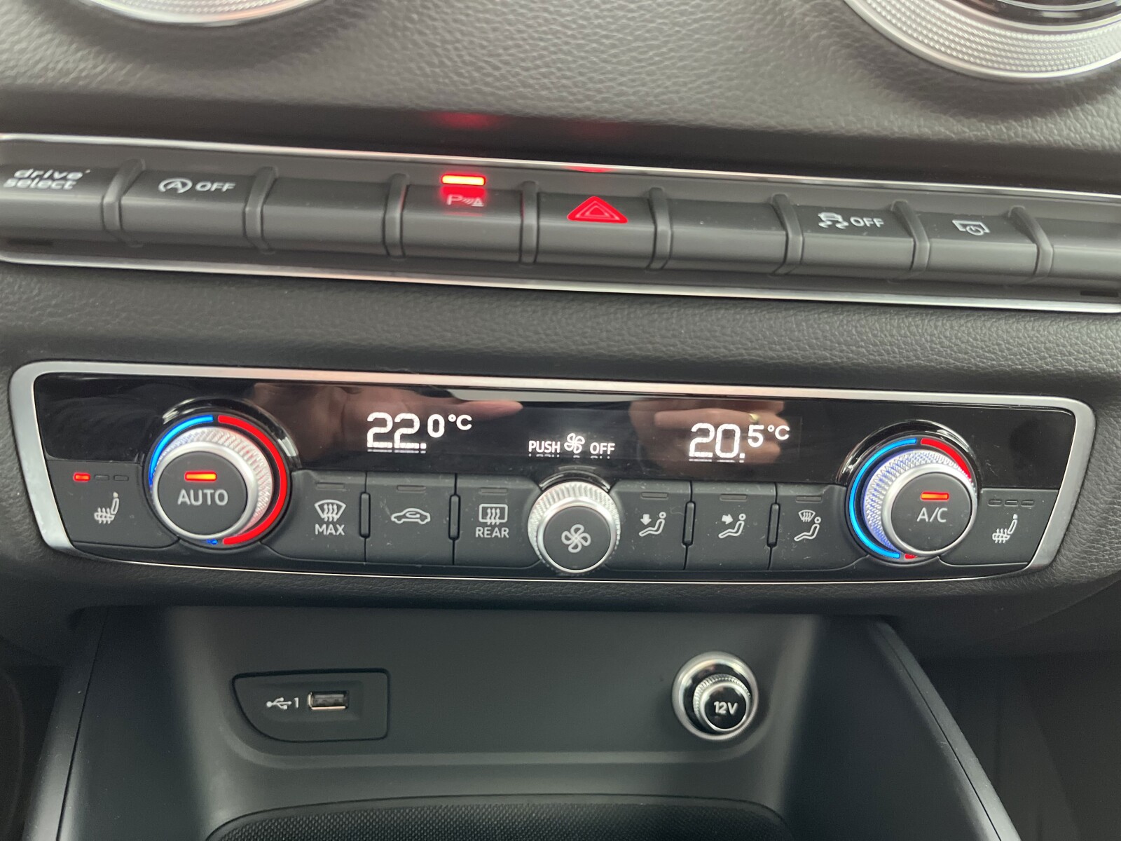 Audi S3 - zdjęcie 27