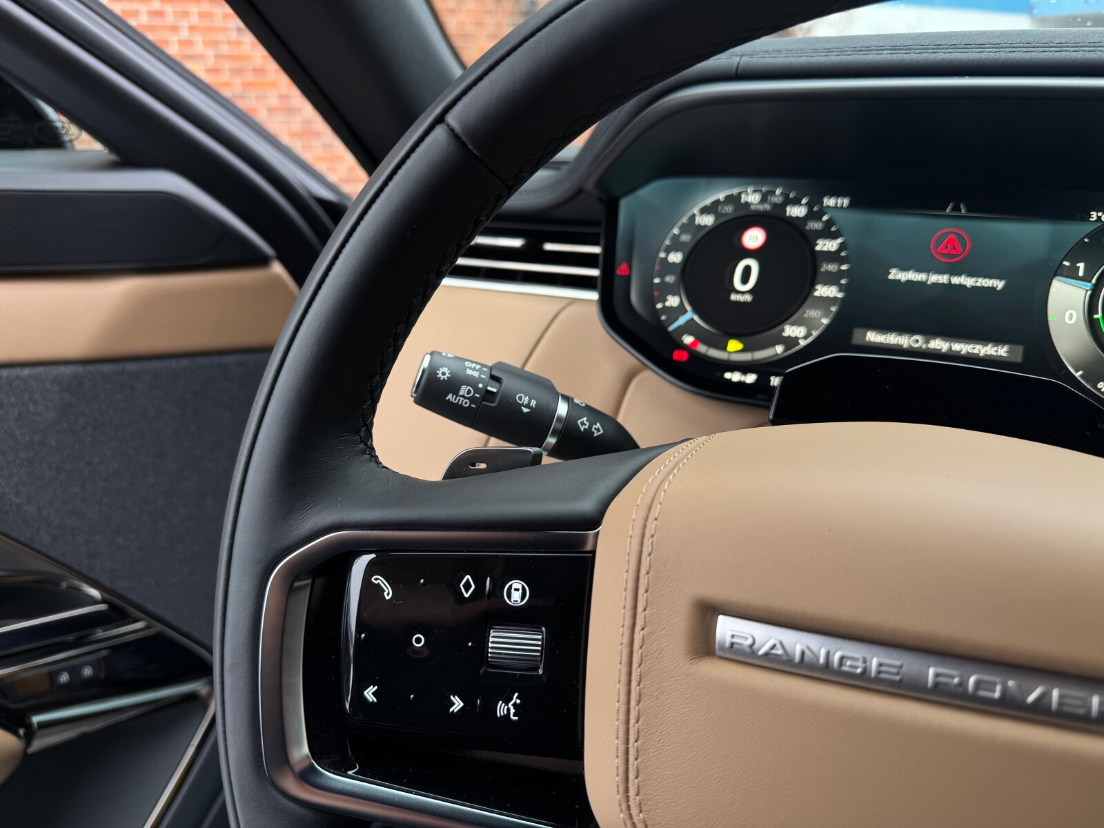 Land Rover Range Rover Sport - zdjęcie 17