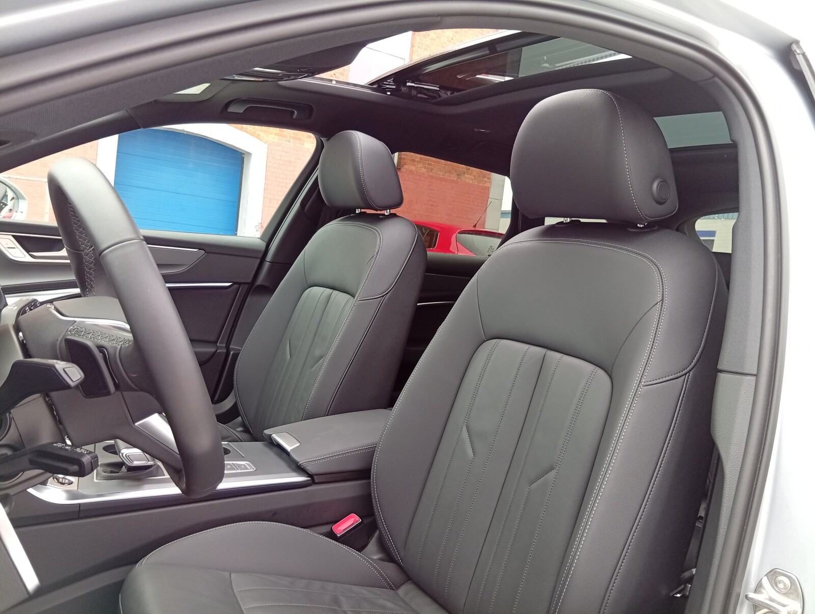 Audi A6 Avant - zdjęcie 21