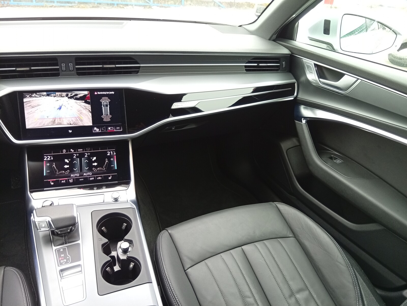 Audi A6 Avant - zdjęcie 16