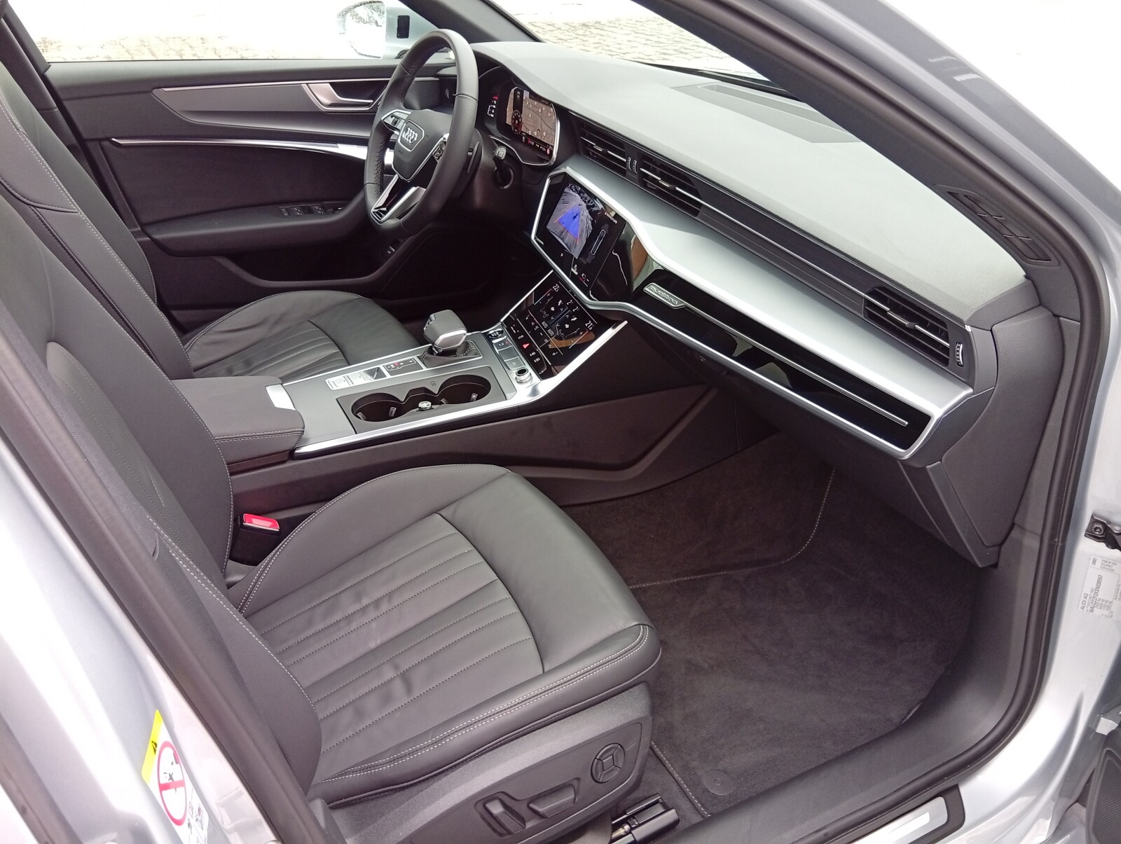 Audi A6 Avant - zdjęcie 22