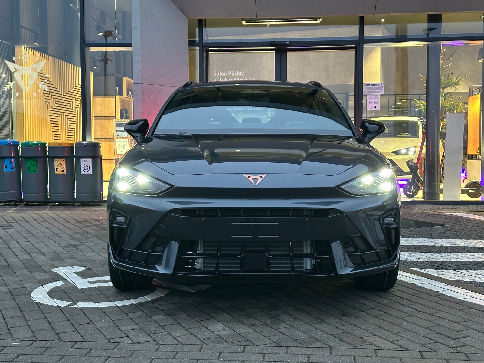 Pakiety: Edge, Dynamic Design, Inteligent Drive / Koło Zapasowe