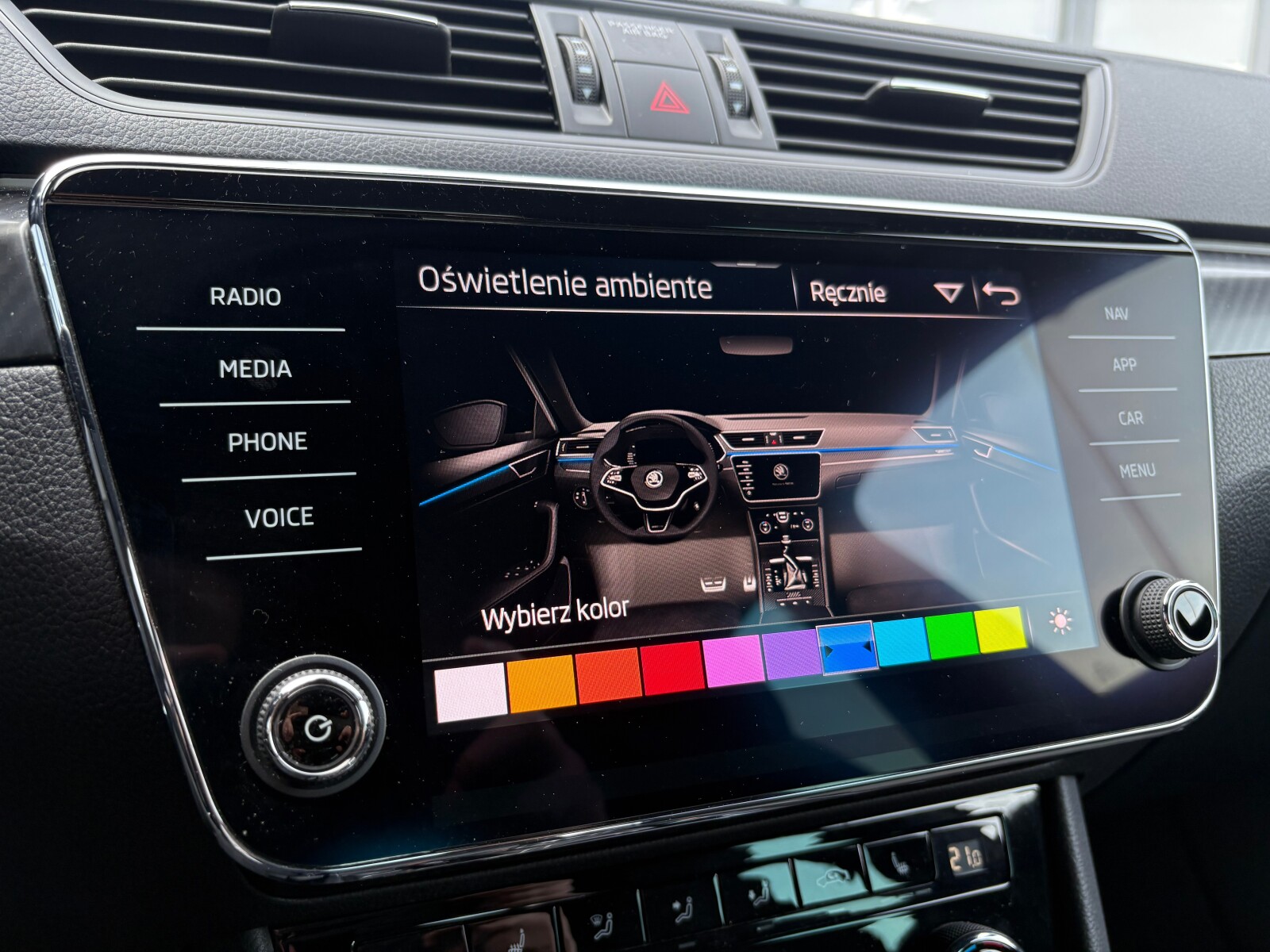 Škoda Superb - zdjęcie 39