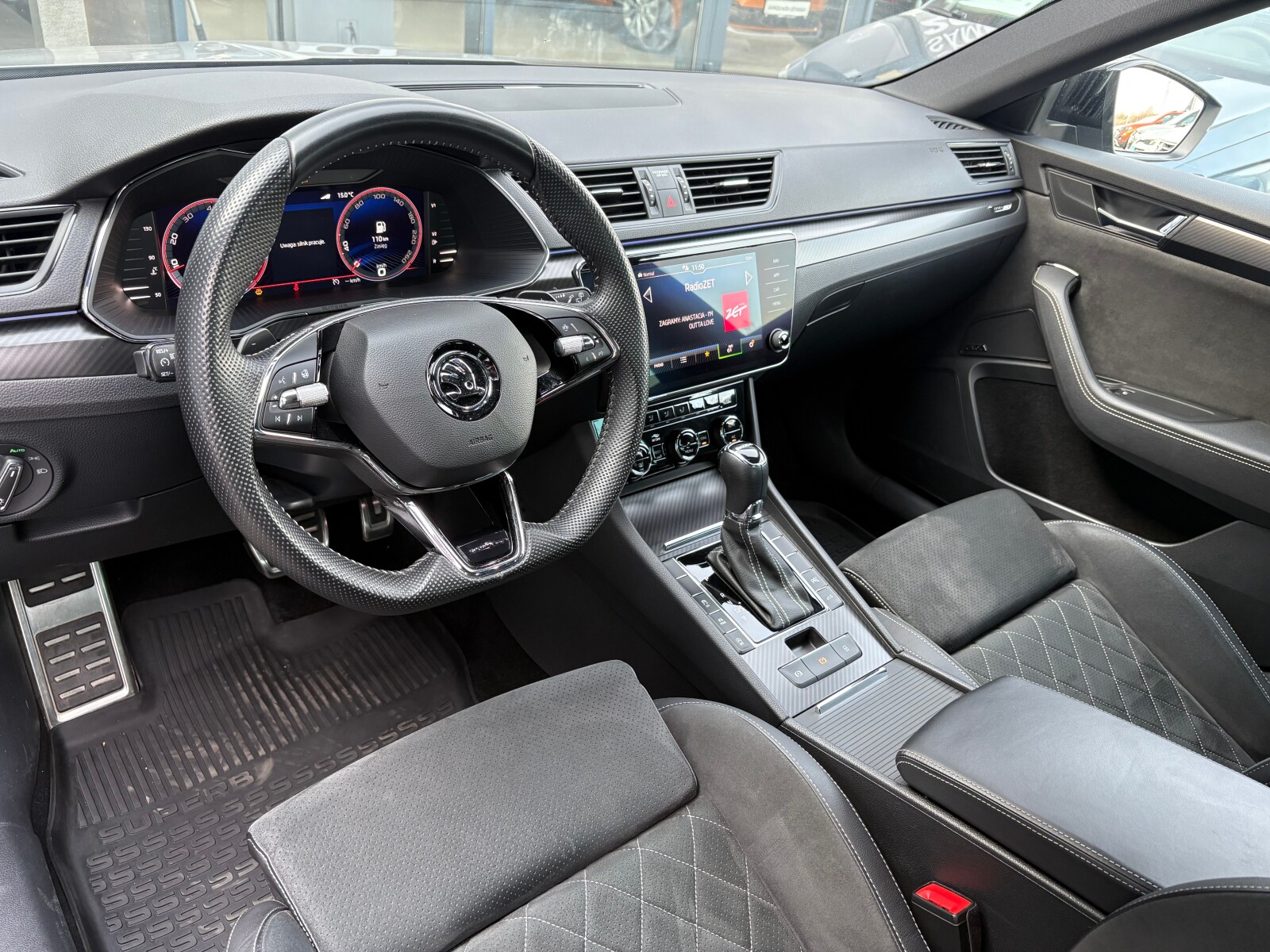 Škoda Superb - zdjęcie 11