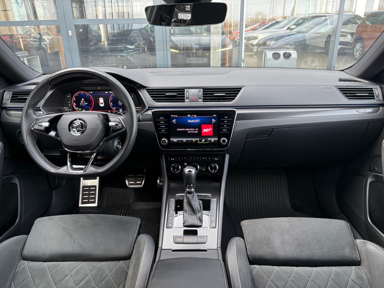 Škoda Superb - zdjęcie 9