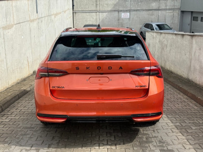 Combi Sportline 1.5 TSI M-HEV 150 KM DSG !! Kolor Specjalny !! Od Ręki