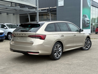 Combi Sportline 1.5 TSI 150 KM M-HEV DSG !! Kolor Specjalny !! Od Ręki