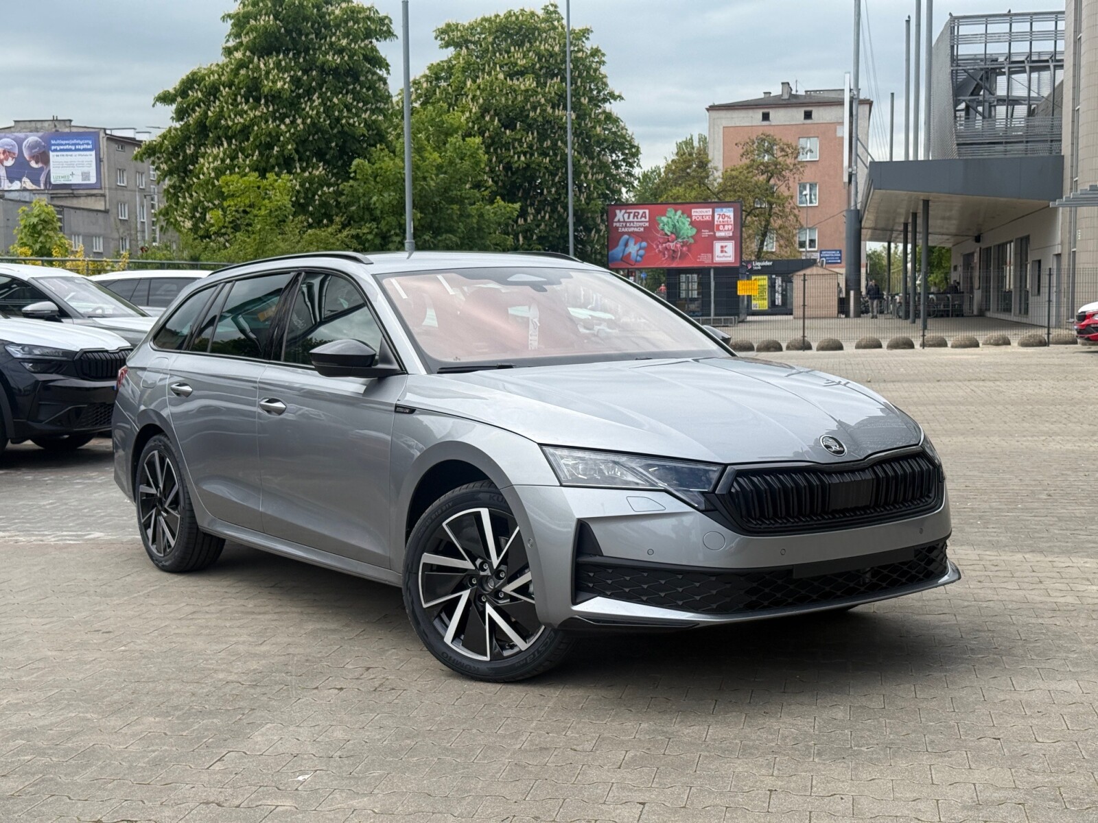 Combi Sportline 1.5 TSI 150 KM M-HEV DSG !! Kolor Specjalny !! Od Ręki