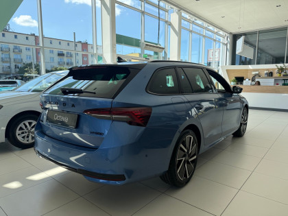 Combi Sportline 1.5 TSI M-HEV 150 KM DSG !! Kolor Specjalny !! Od Ręki