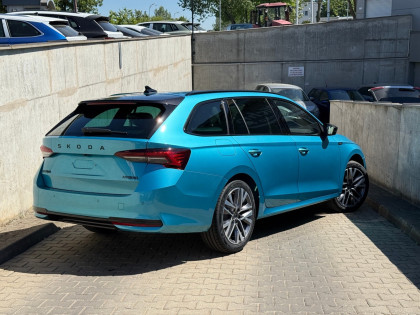 Combi Sportline 1.5 TSI M-HEV 150 KM DSG !!Kolor Specjalny!! Od Ręki!
