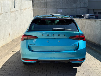 Combi Sportline 1.5 TSI M-HEV 150 KM DSG !!Kolor Specjalny!! Od Ręki!