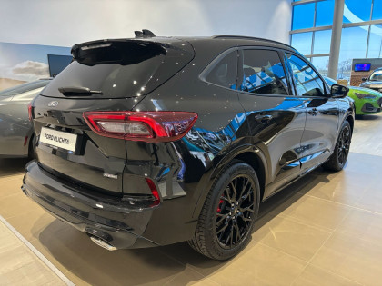 Kuga Z Pakietem Black