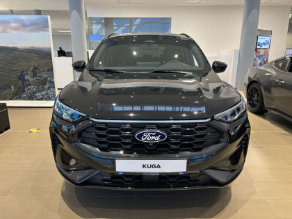 Kuga Z Pakietem Black