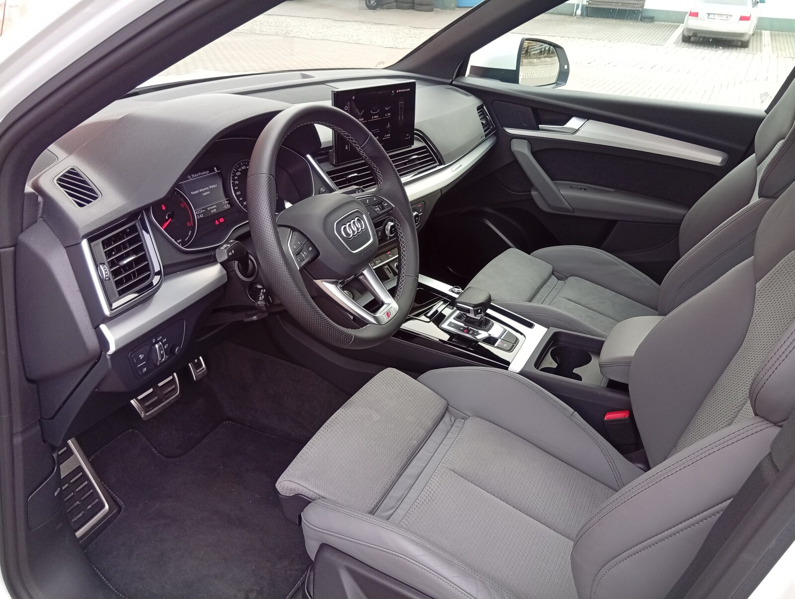 Audi Q5 Sportback - zdjęcie 19