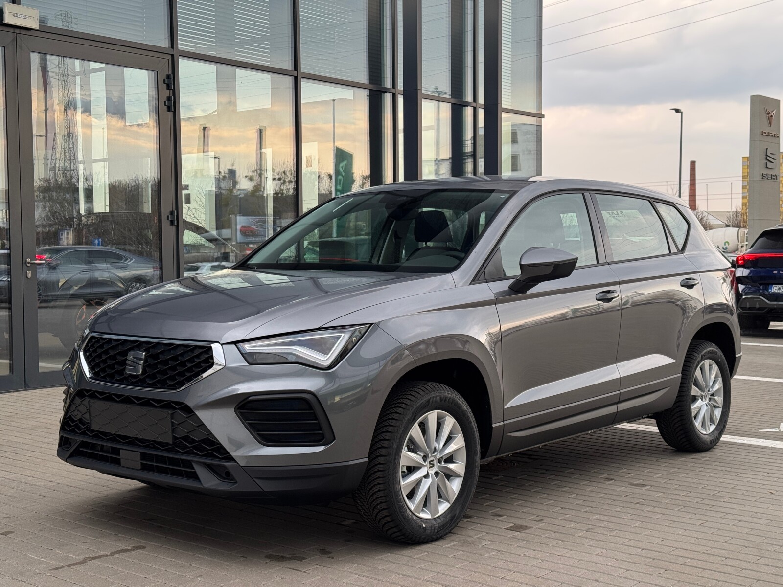 Reference+ 1.0 TSI 115KM Graphite Grey: Czujniki Parkowania Z Tyłu