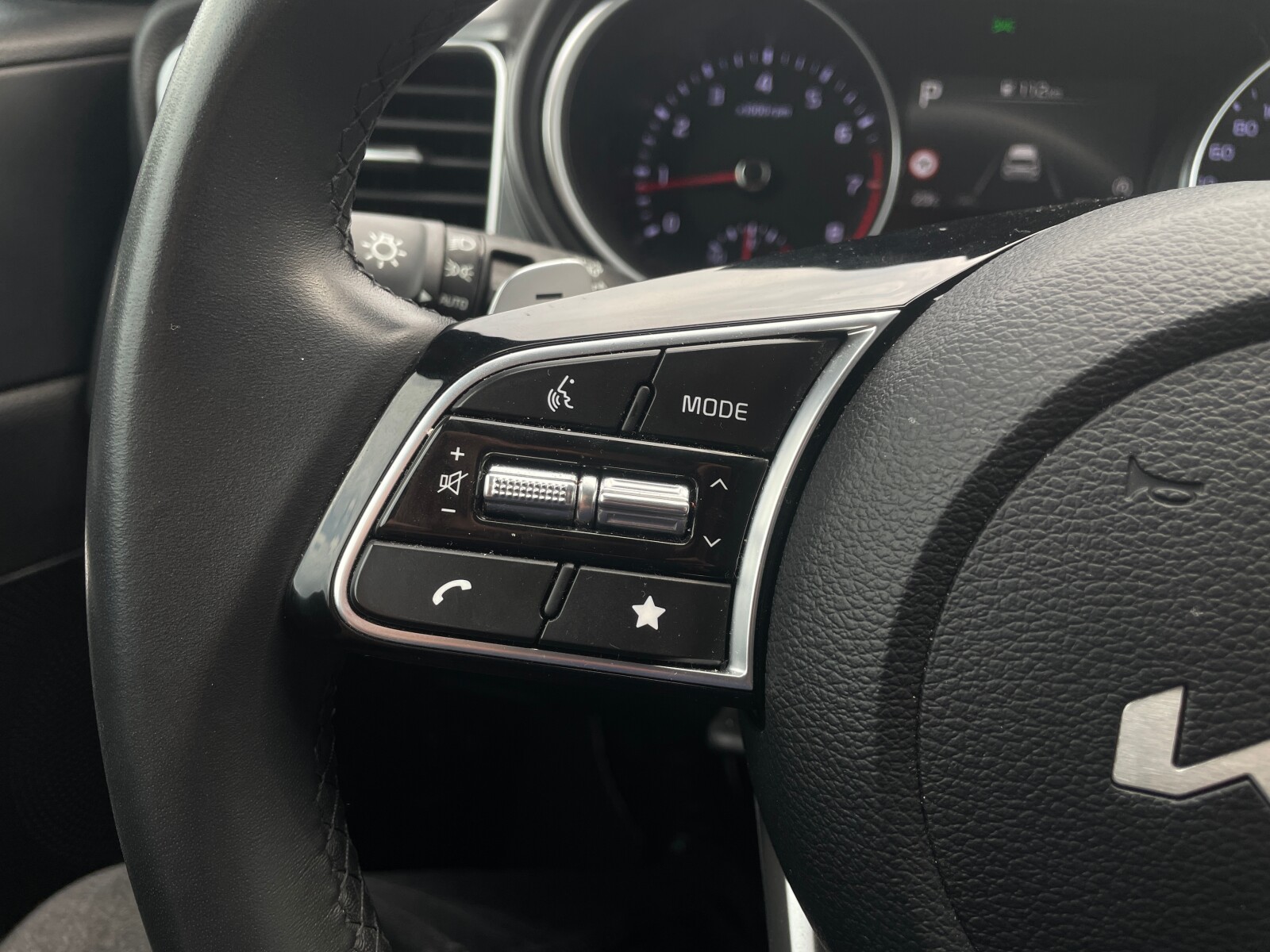Kia Ceed - zdjęcie 20