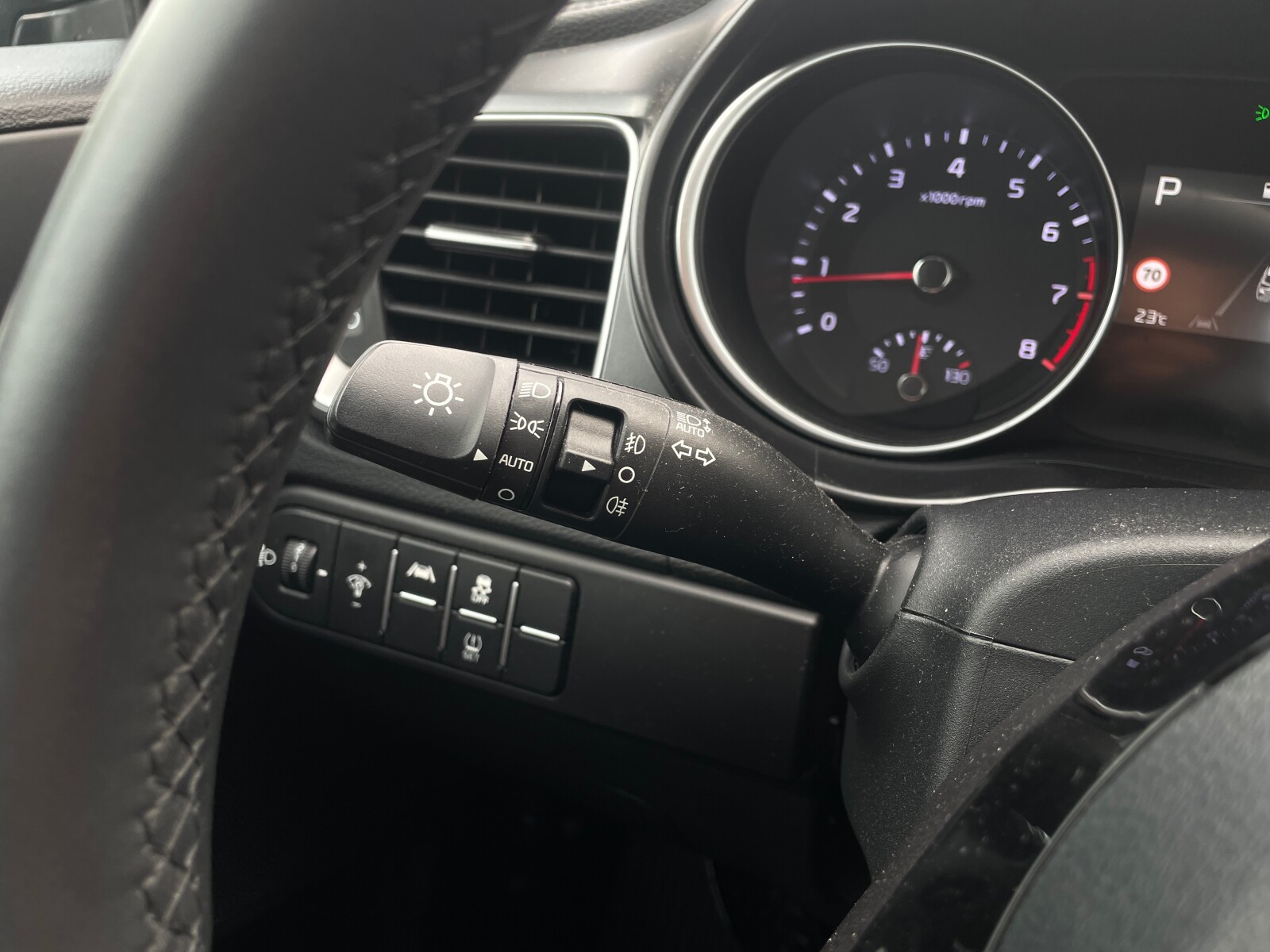 Kia Ceed - zdjęcie 21