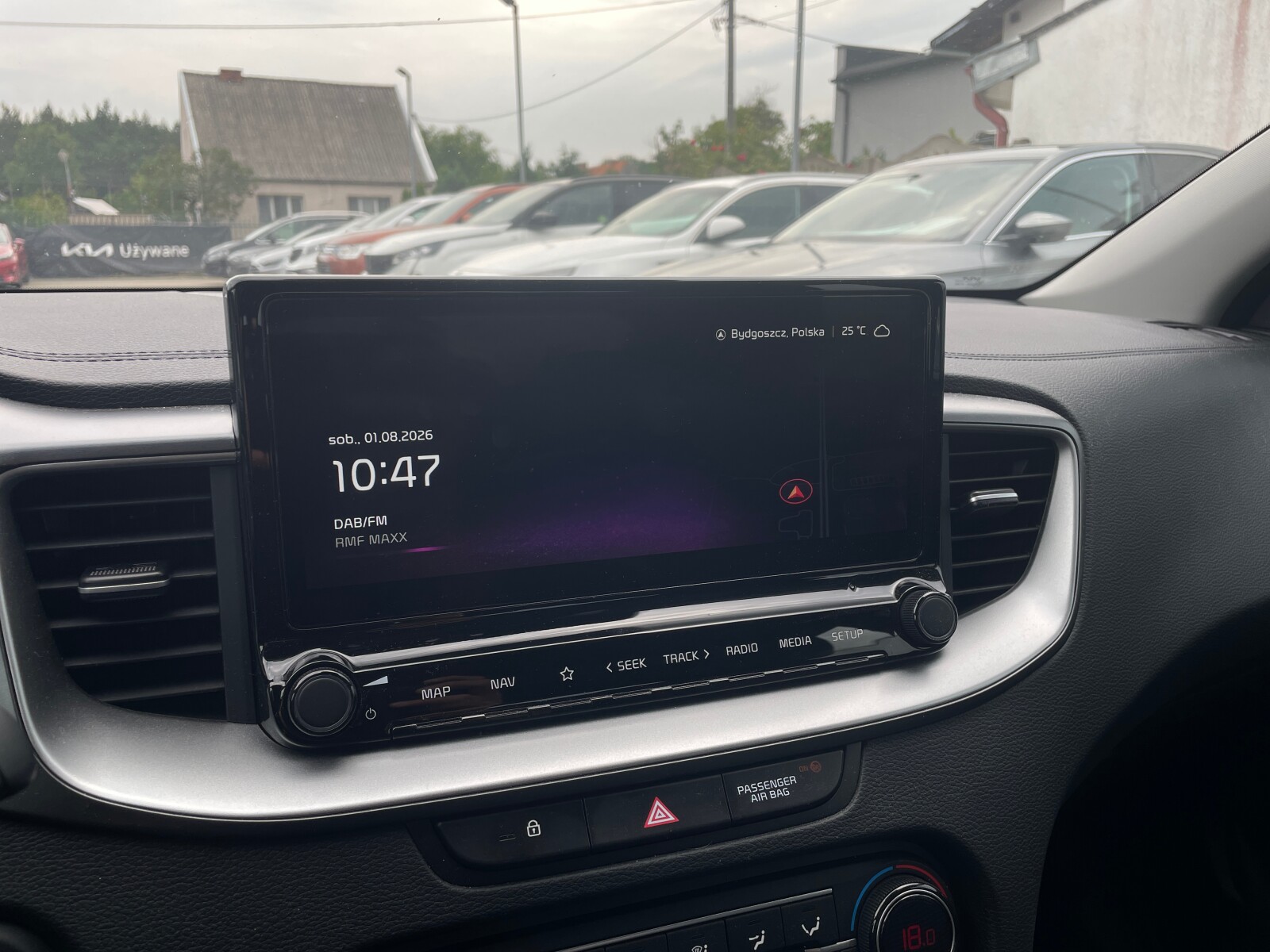 Kia Ceed - zdjęcie 25