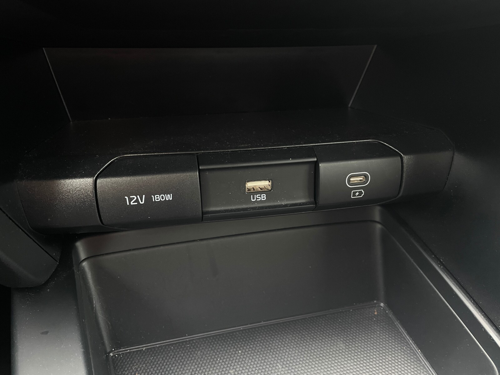 Kia Ceed - zdjęcie 31