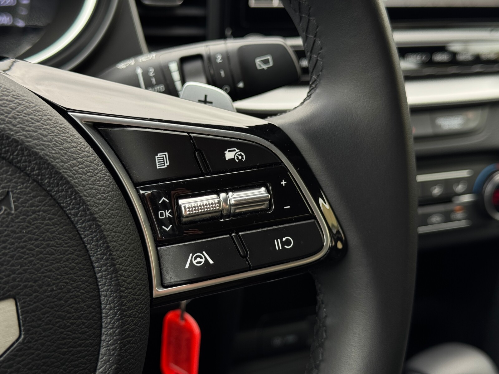 Kia Ceed - zdjęcie 23