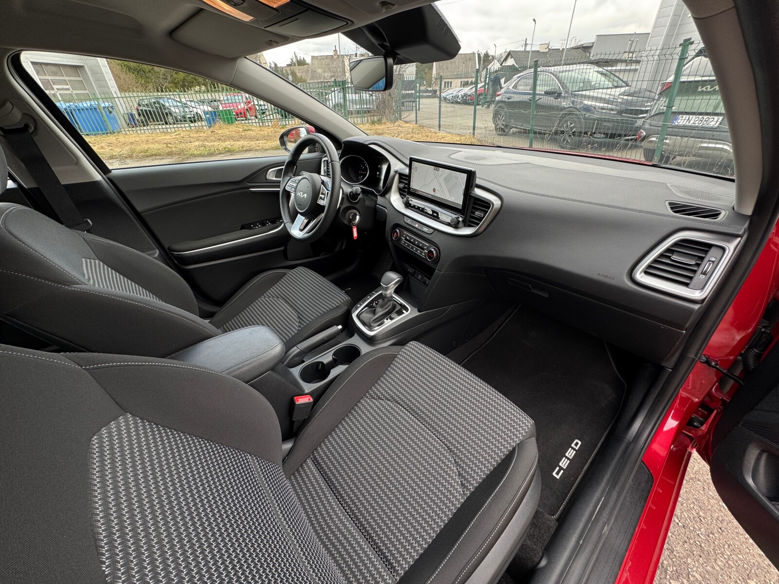 Kia Ceed - zdjęcie 16