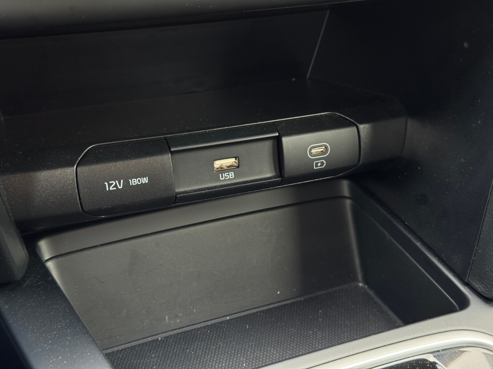 Kia Ceed - zdjęcie 29