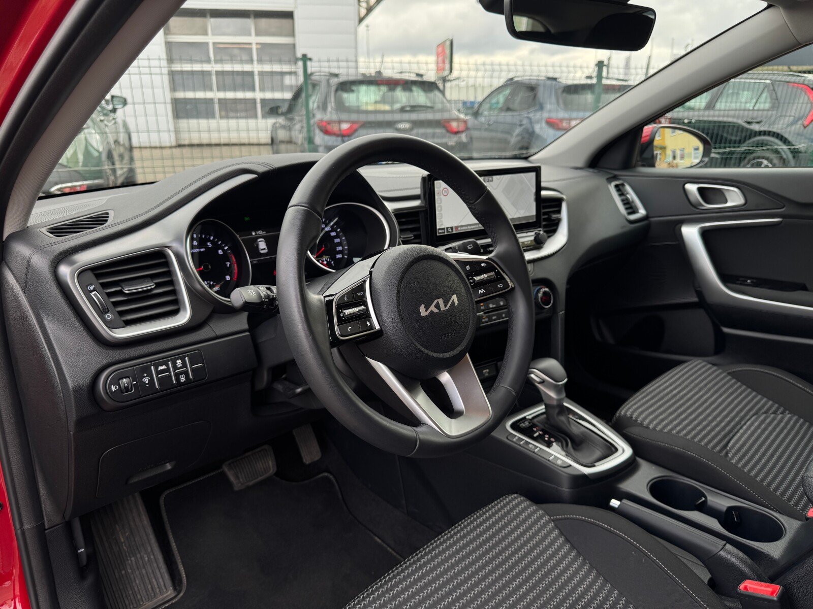 Kia Ceed - zdjęcie 9