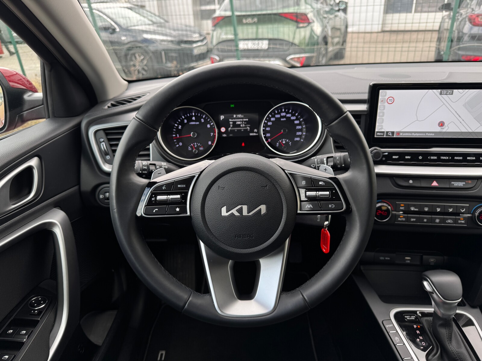 Kia Ceed - zdjęcie 20