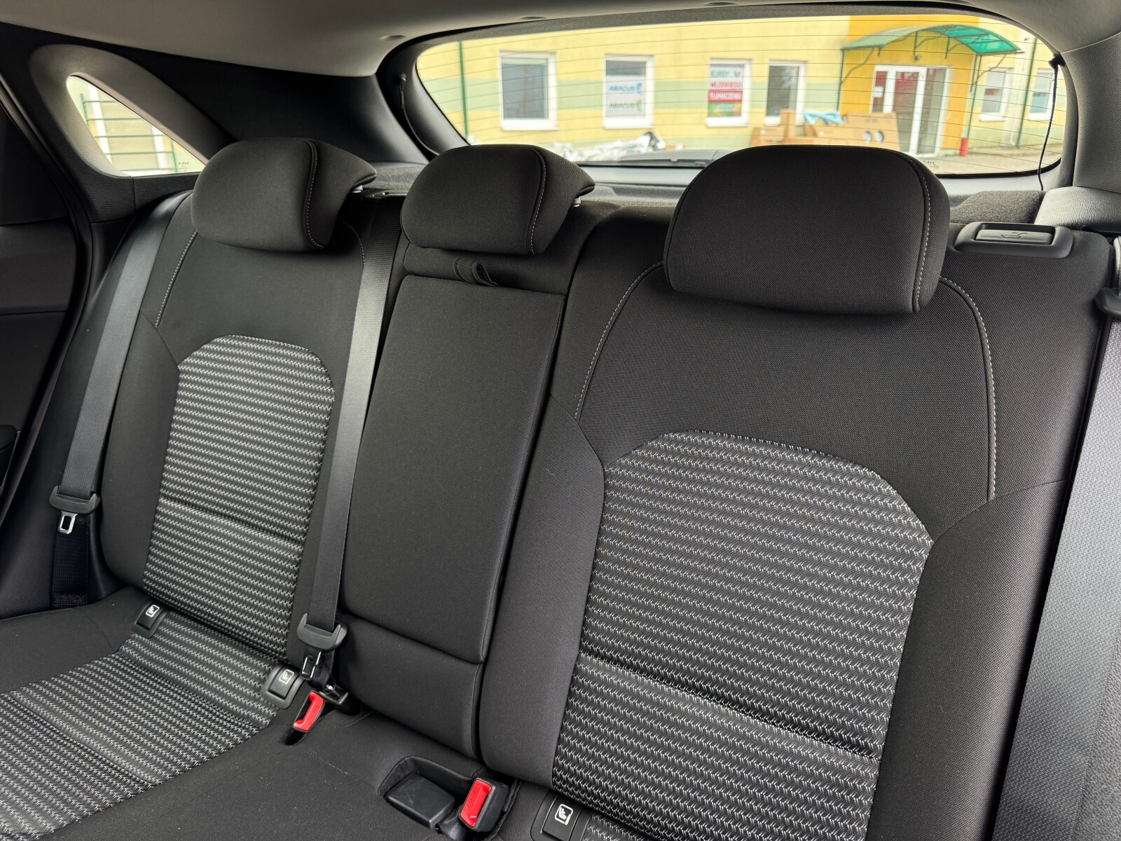Kia Ceed - zdjęcie 12