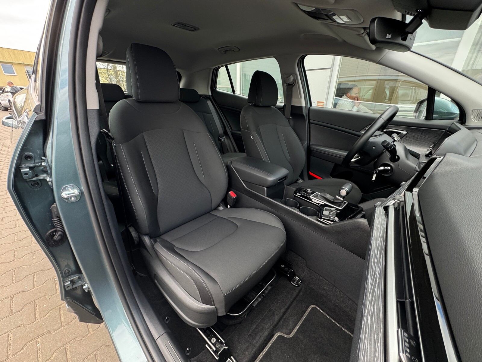 Kia Sportage - zdjęcie 17