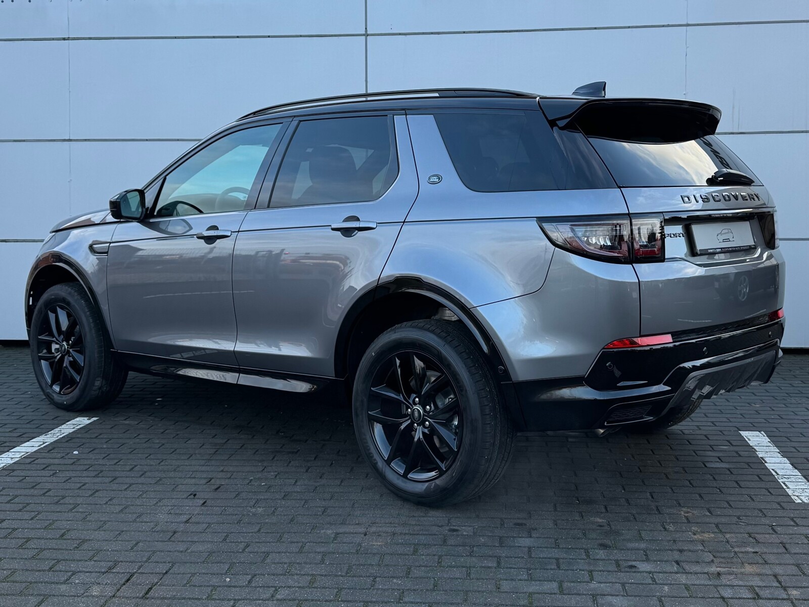 Land Rover Discovery Sport - zdjęcie 3