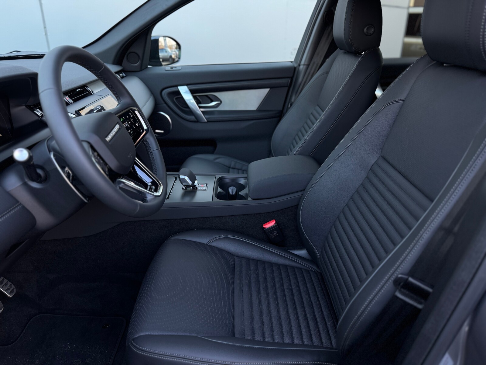 Land Rover Discovery Sport - zdjęcie 6