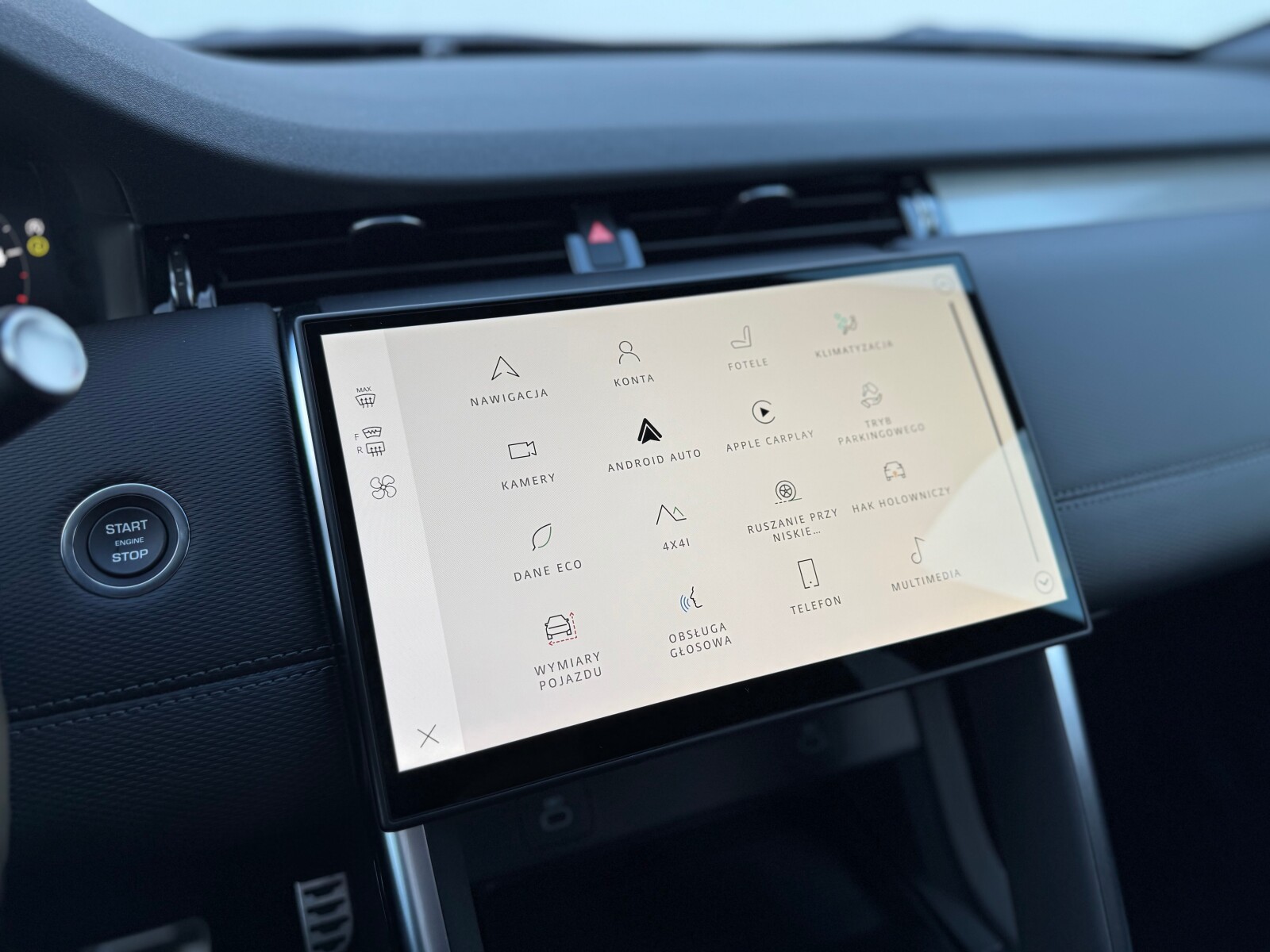 Land Rover Discovery Sport - zdjęcie 17