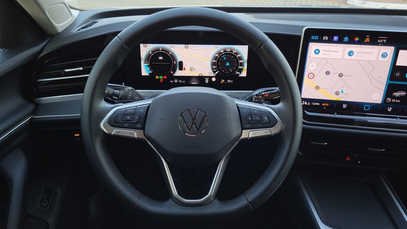 Volkswagen Passat Variant - zdjęcie 22