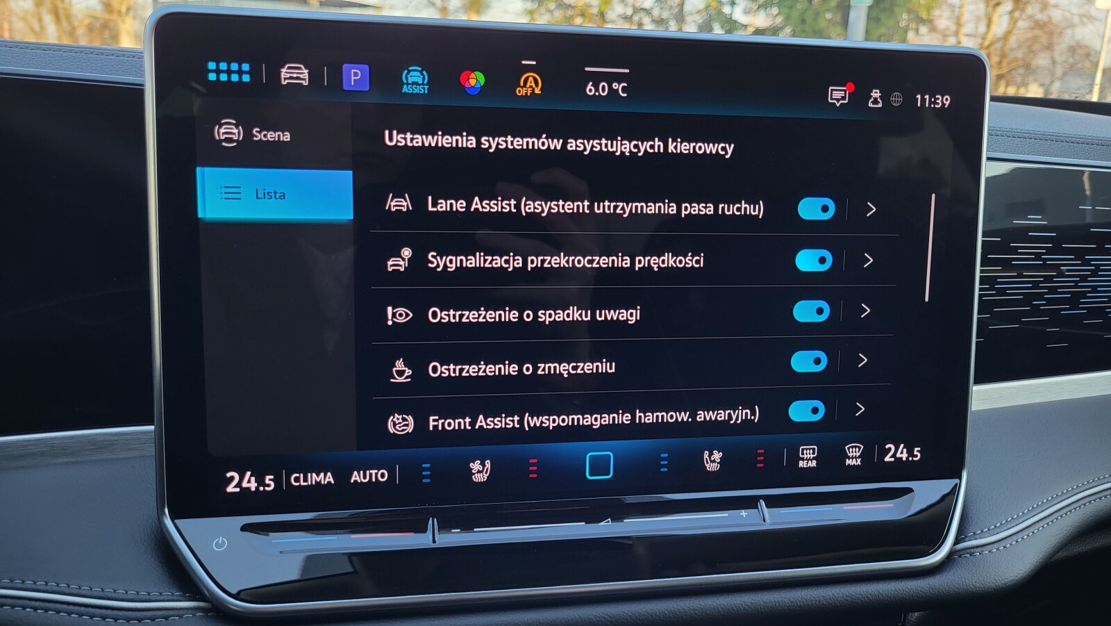Volkswagen Passat Variant - zdjęcie 30
