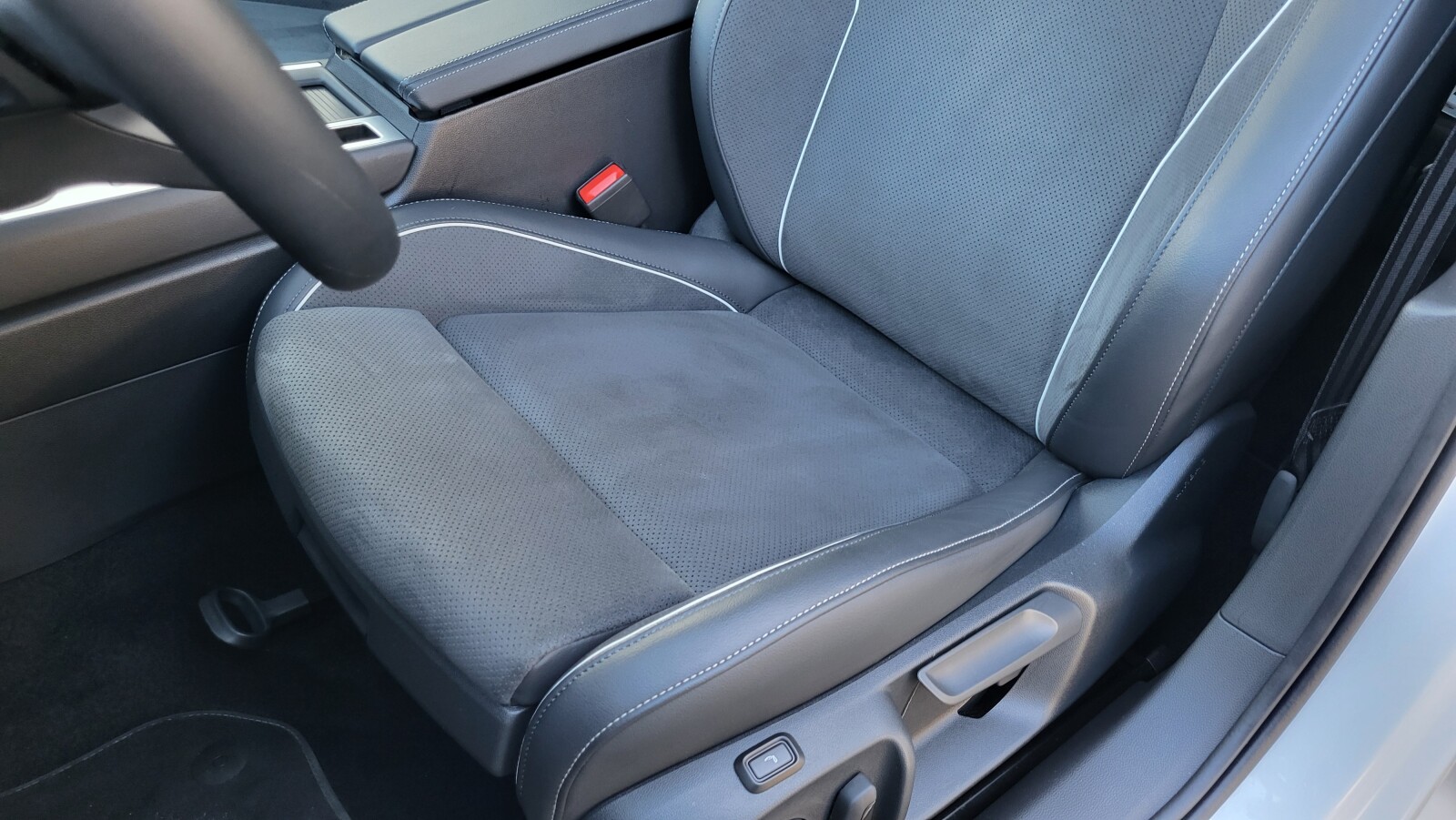 Volkswagen Passat Variant - zdjęcie 10