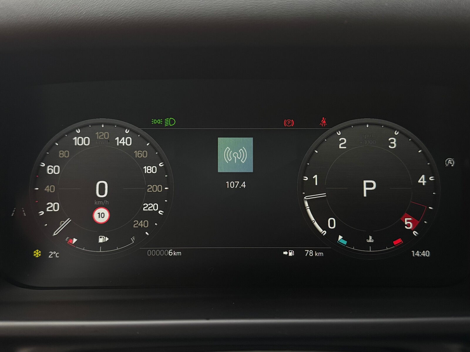 Land Rover Defender 110 - zdjęcie 12