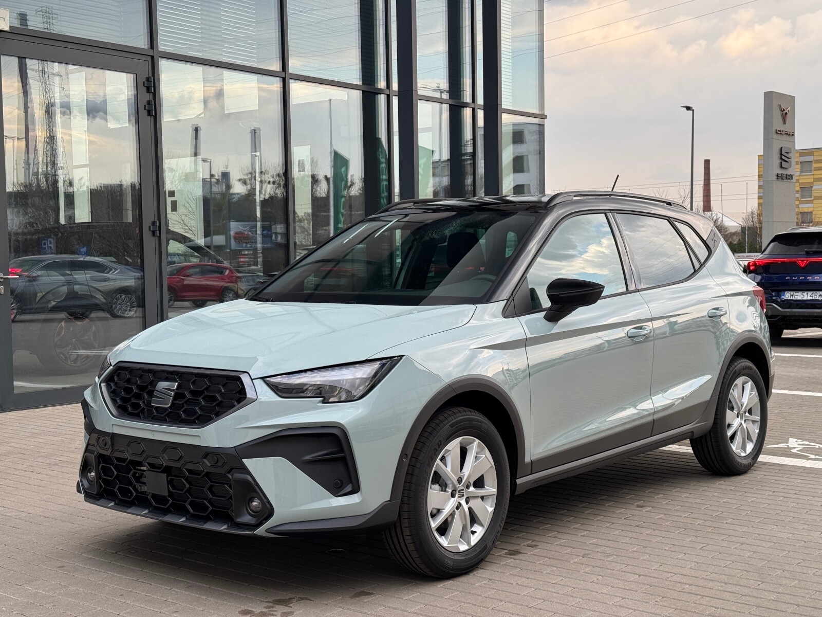 Style 1.0 TSI 115KM Oniric Grey: Pakiet Comfort+, Podgrzewane Fotele
