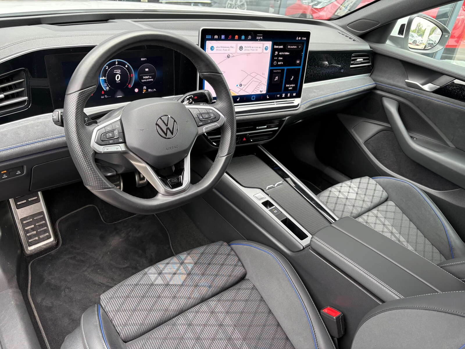 Volkswagen Passat Variant - zdjęcie 11