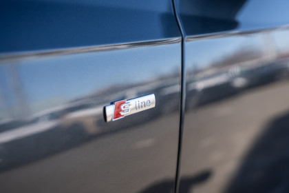 Oś / 7 Miejsc / Head-Up / Hak /