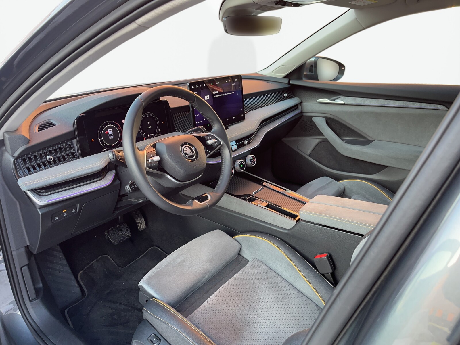 Škoda Superb - zdjęcie 10