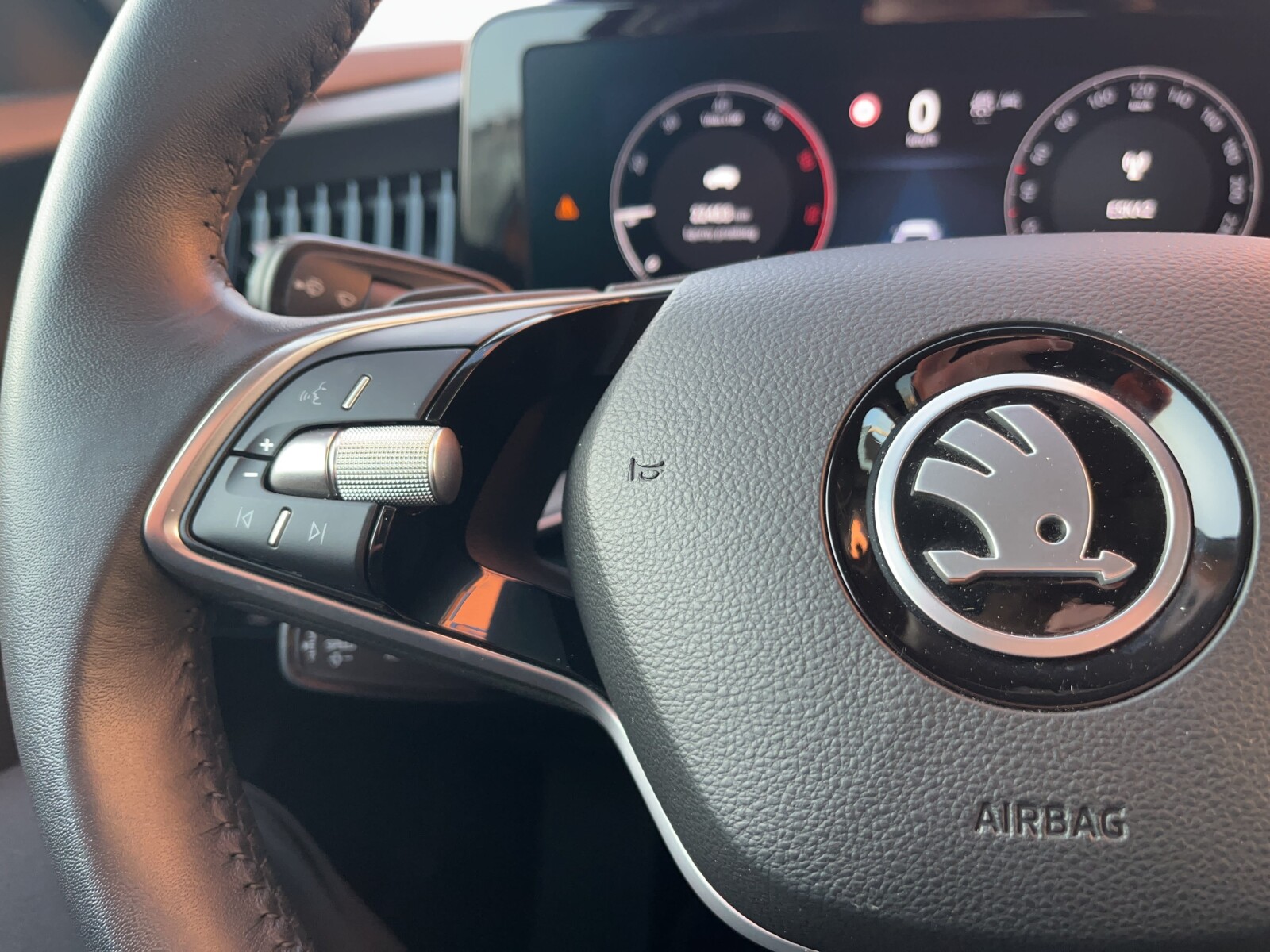 Škoda Superb - zdjęcie 17