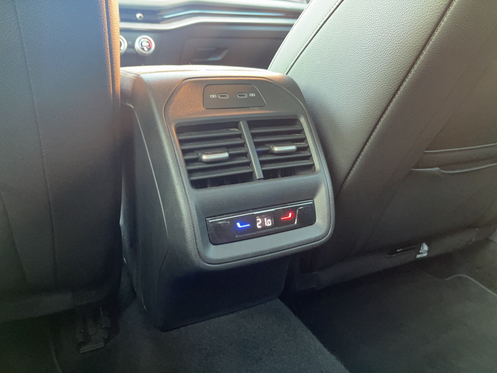 Škoda Superb - zdjęcie 32