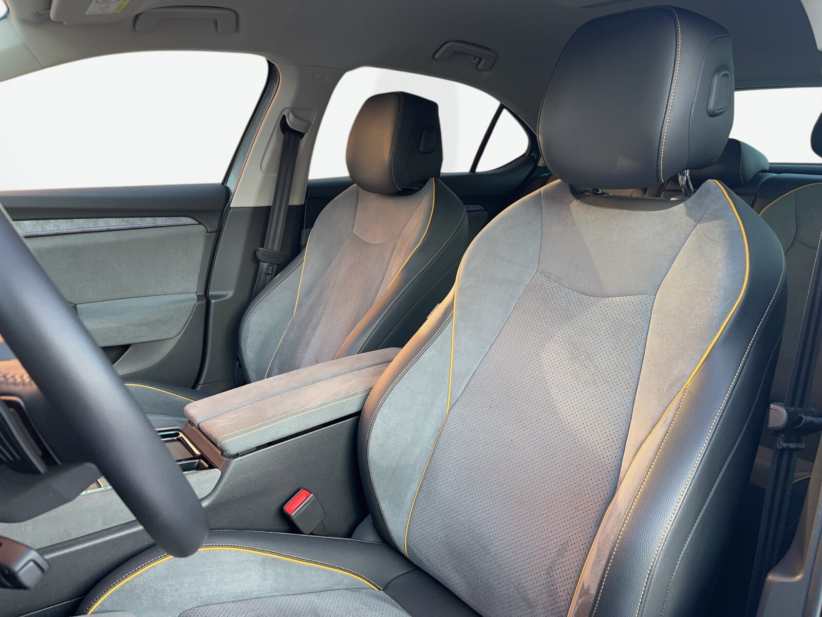 Škoda Superb - zdjęcie 12