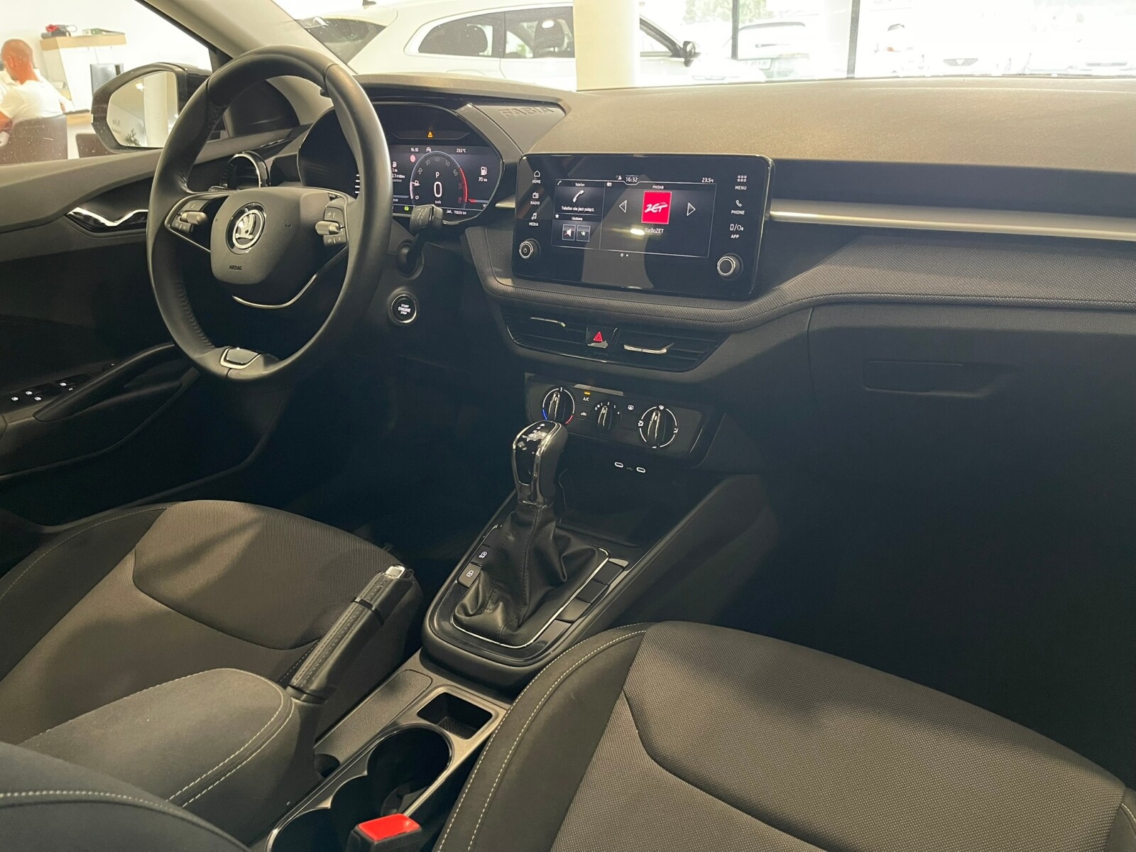 Škoda Fabia - zdjęcie 14