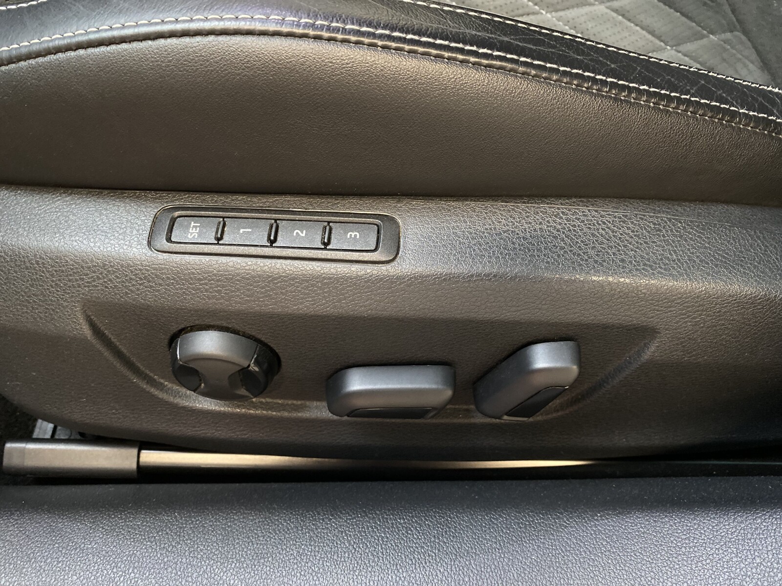 Škoda Superb Combi - zdjęcie 14