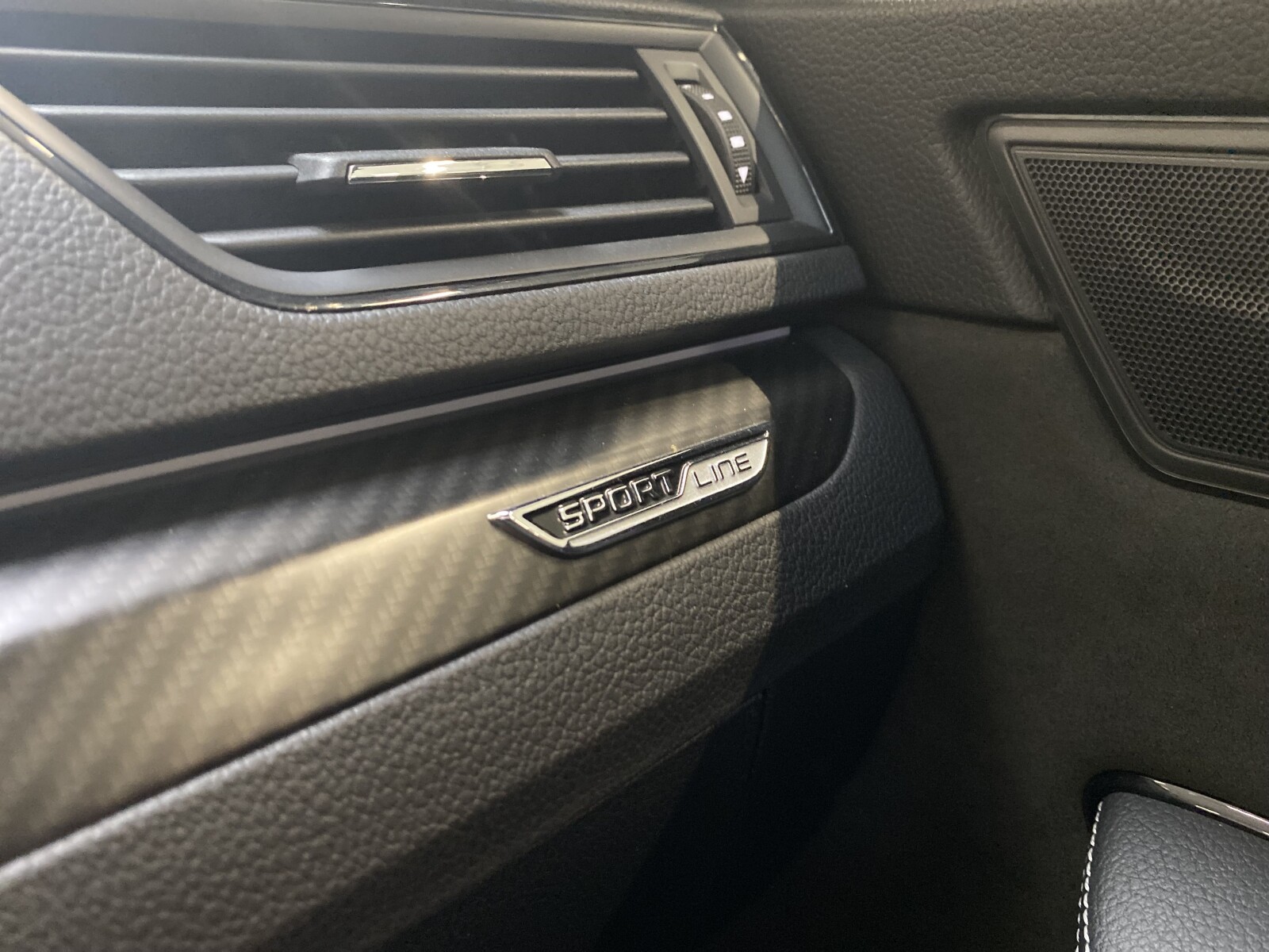 Škoda Superb Combi - zdjęcie 18